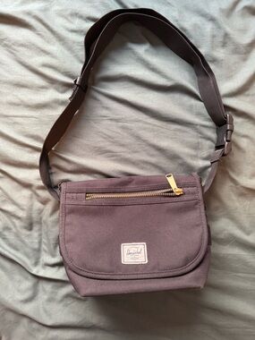 Herschel Grade Mid Messenger Bag